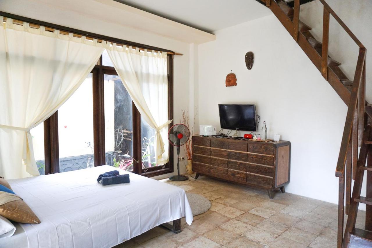 Hotel Puri Hondje à Gili Trawangan Extérieur photo